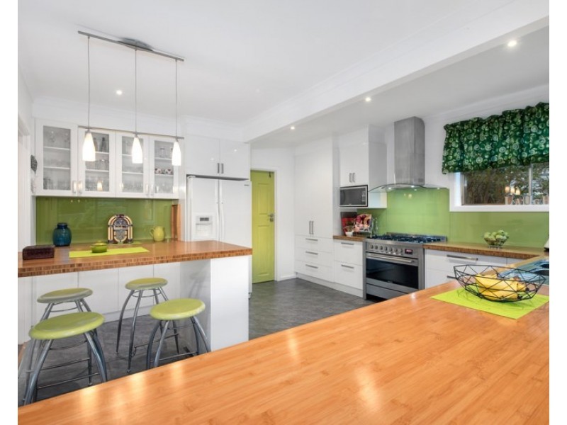 16 NURSERY Road, Croydon VIC 3136