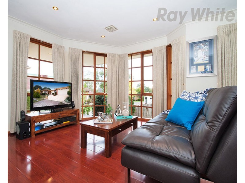 12 LATROBE Court, Croydon Hills VIC 3136