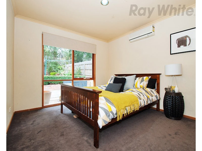 12 LATROBE Court, Croydon Hills VIC 3136