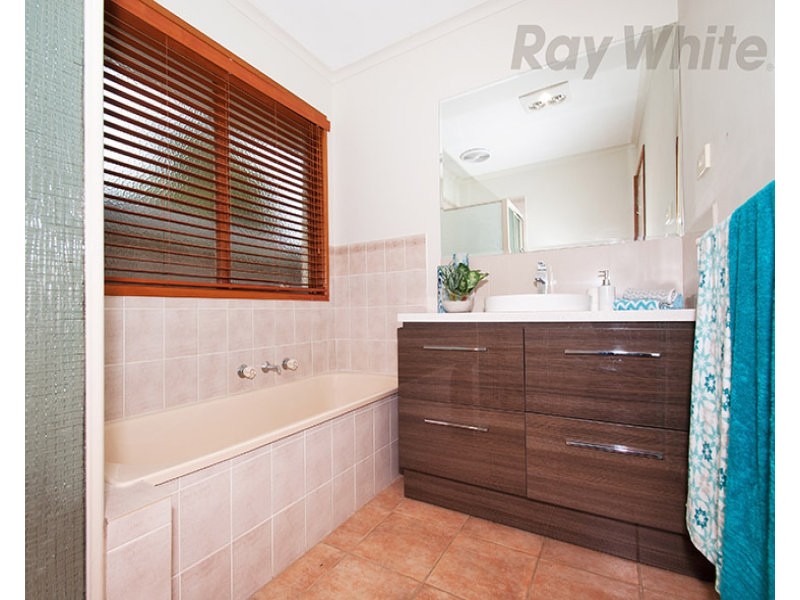 12 LATROBE Court, Croydon Hills VIC 3136