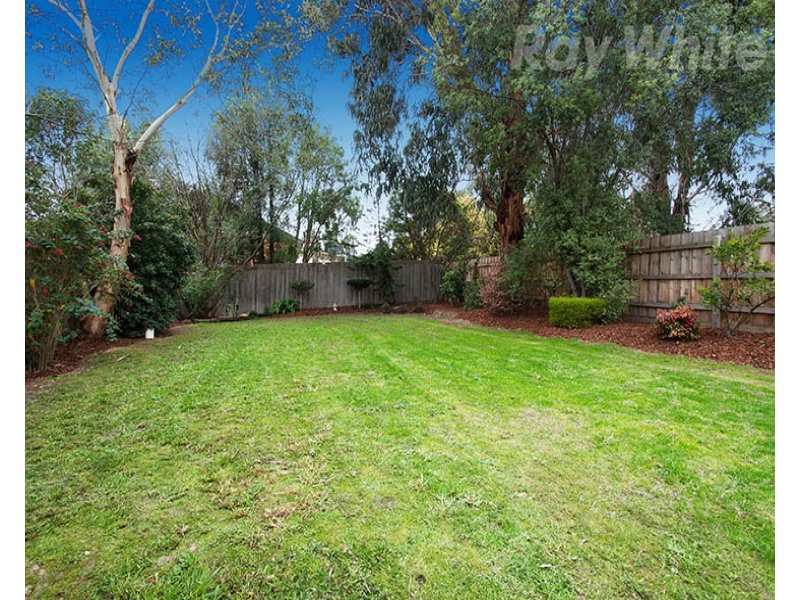 12 LATROBE Court, Croydon Hills VIC 3136