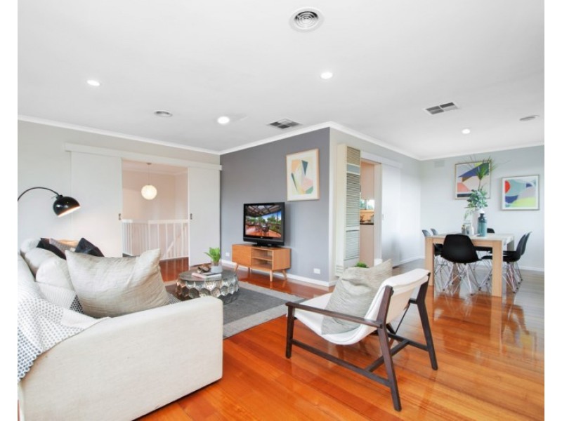 6 SPRINGSONG PASS, Chirnside Park VIC 3116