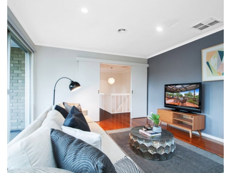 6 SPRINGSONG PASS, Chirnside Park VIC 3116