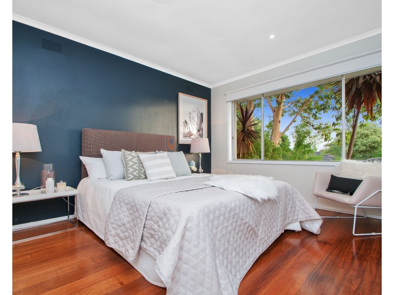 35 TAYLOR Road, Mooroolbark VIC 3138