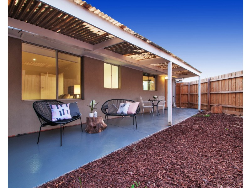 35 TAYLOR Road, Mooroolbark VIC 3138