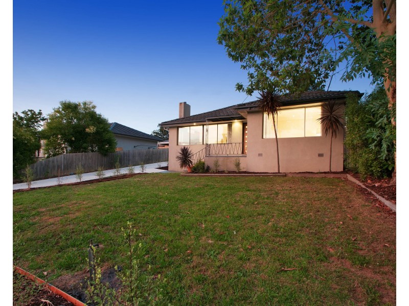 35 TAYLOR Road, Mooroolbark VIC 3138