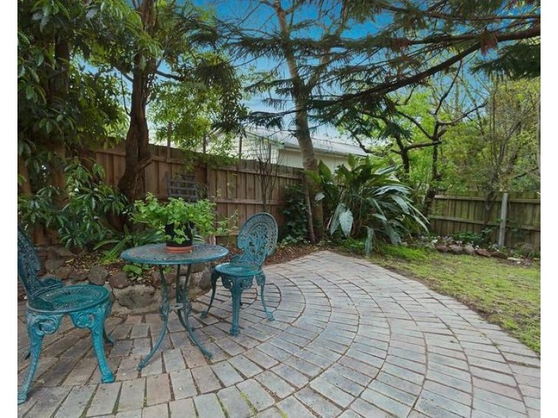 2 BEAUFORT Road, Croydon VIC 3136