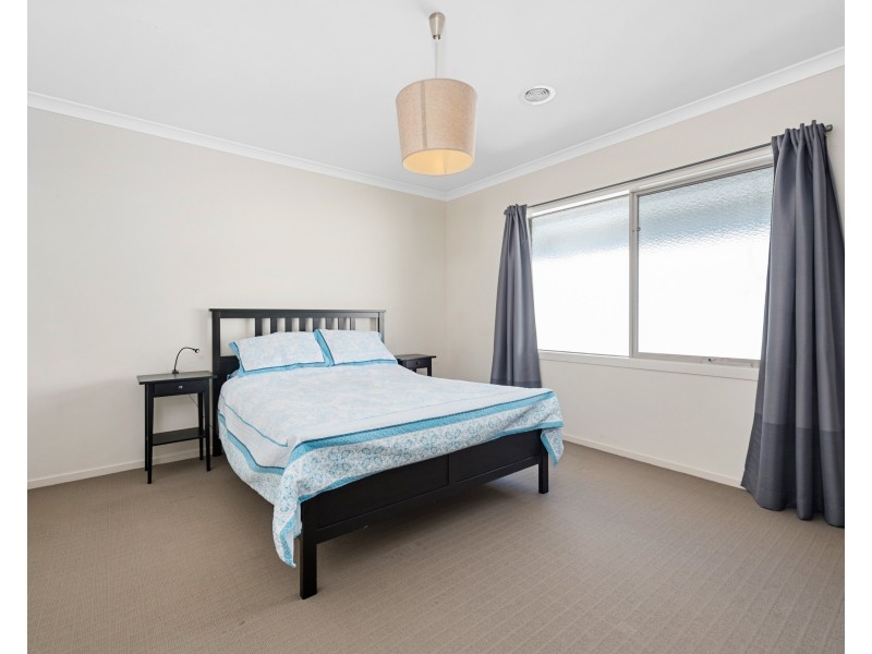45 Dalgety Drive, Ascot Vale VIC 3032