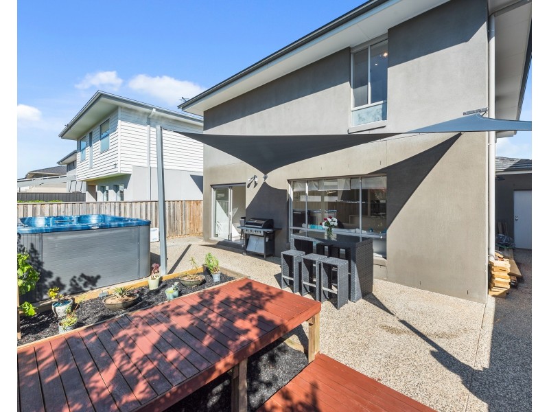 45 Dalgety Drive, Ascot Vale VIC 3032