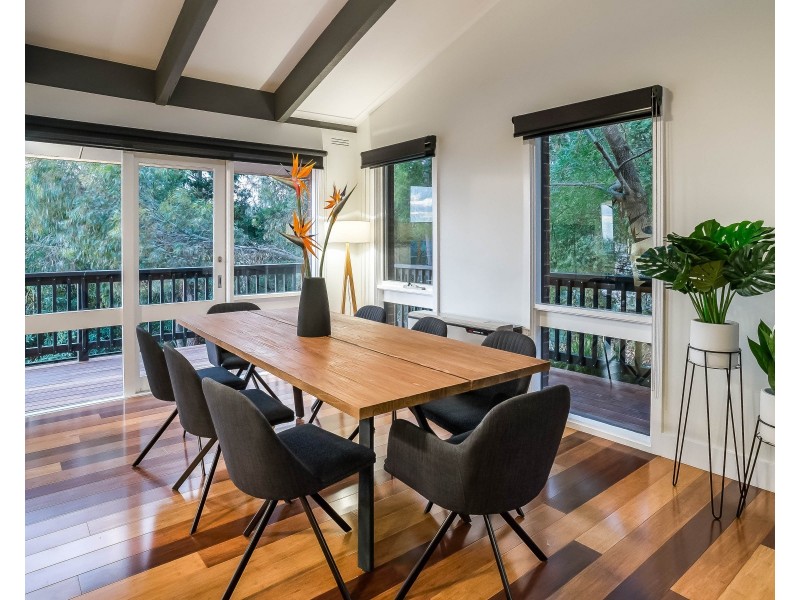 31 GORDON Avenue, Montrose VIC 3765