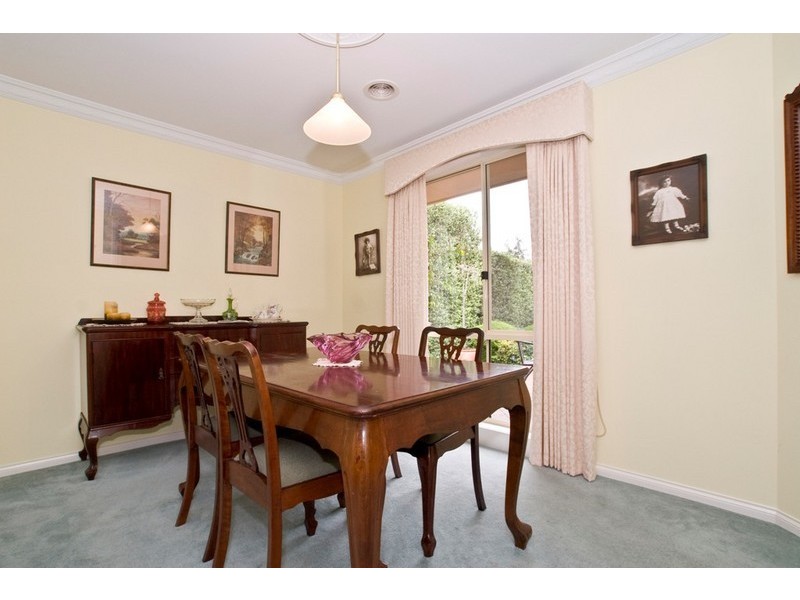 3 CHAMPAGNE Rise, Chirnside Park VIC 3116