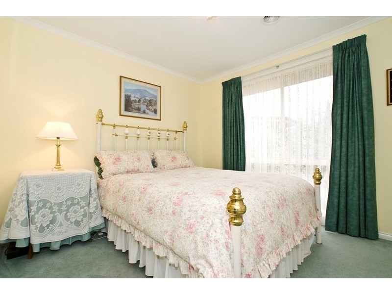 3 CHAMPAGNE Rise, Chirnside Park VIC 3116