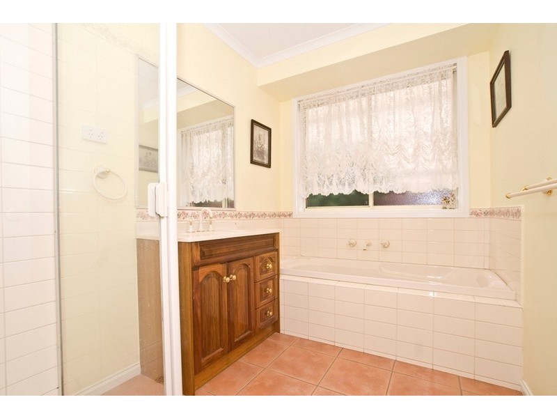 3 CHAMPAGNE Rise, Chirnside Park VIC 3116