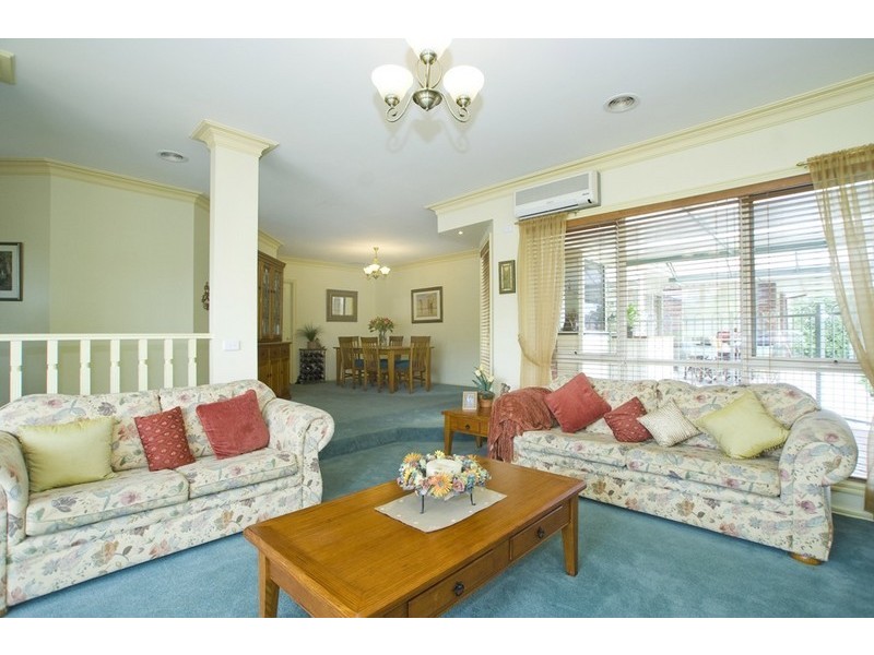 21 YARRA HILL Lane, Chirnside Park VIC 3116