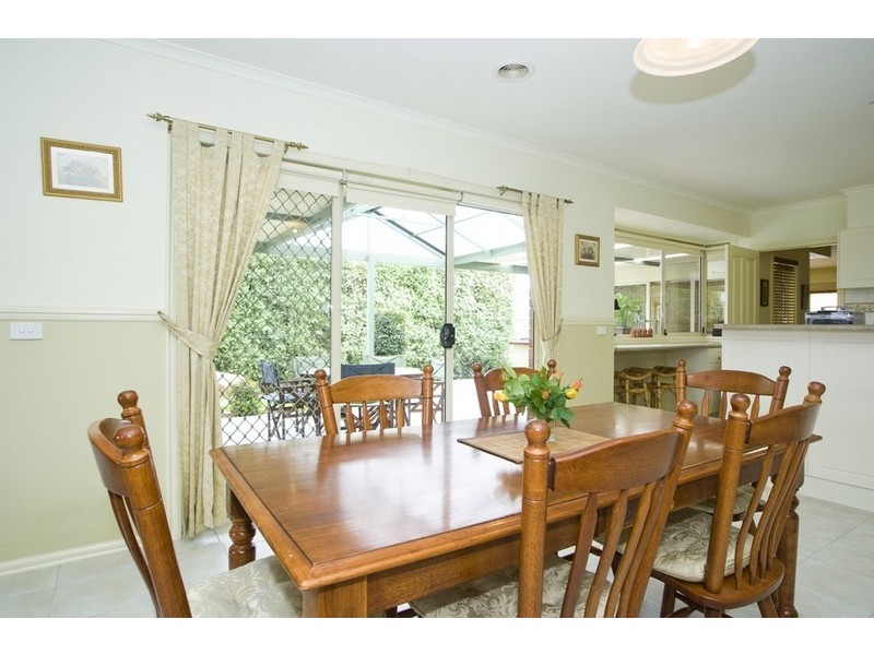 21 YARRA HILL Lane, Chirnside Park VIC 3116