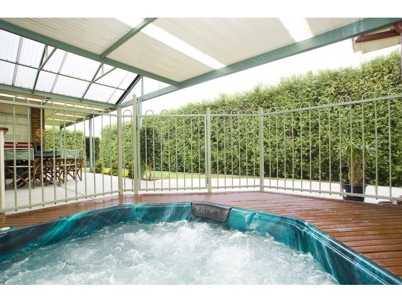 21 YARRA HILL Lane, Chirnside Park VIC 3116