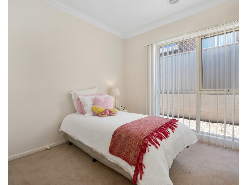 2 JESSICA PARK Drive, Lilydale VIC 3140