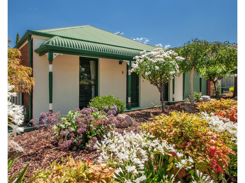 1 MAYFAIR Court, Chirnside Park VIC 3116