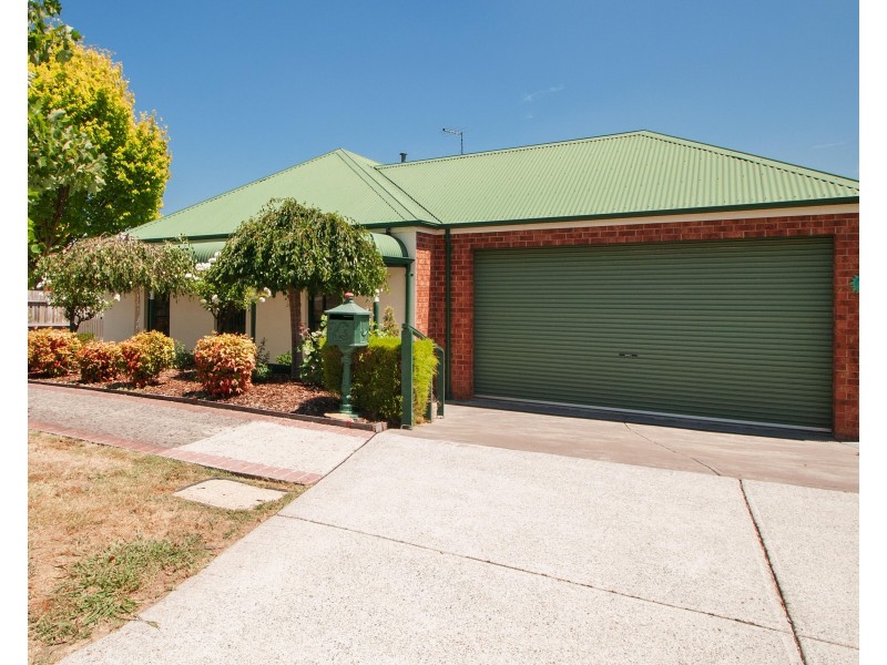 1 MAYFAIR Court, Chirnside Park VIC 3116