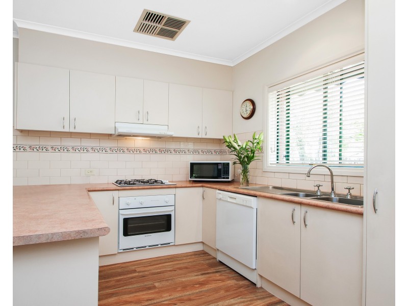 1 MAYFAIR Court, Chirnside Park VIC 3116