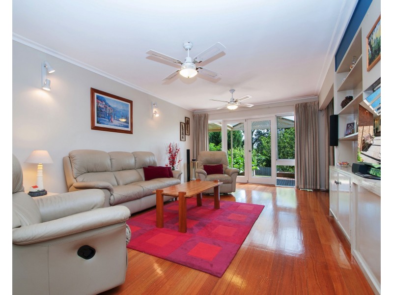 76 CHIRNSIDE Drive, Chirnside Park VIC 3116