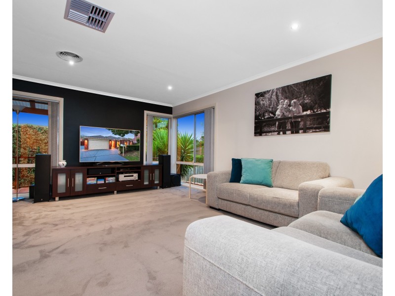 12 YARRA HILL Lane, Chirnside Park VIC 3116