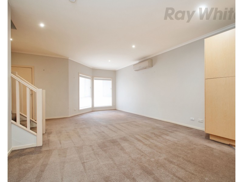 U32/13-15 HEWISH Road, Croydon VIC 3136