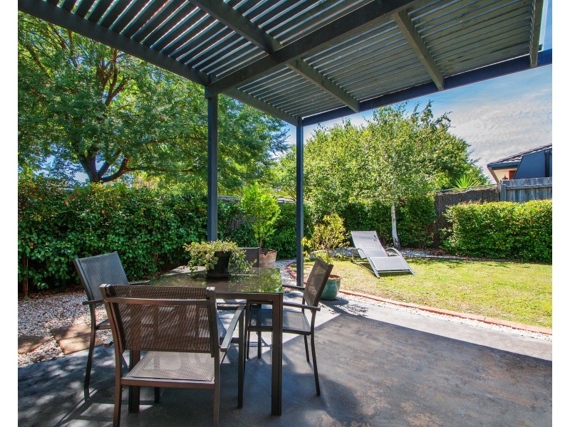 22 CHATSWOOD Grove, Chirnside Park VIC 3116