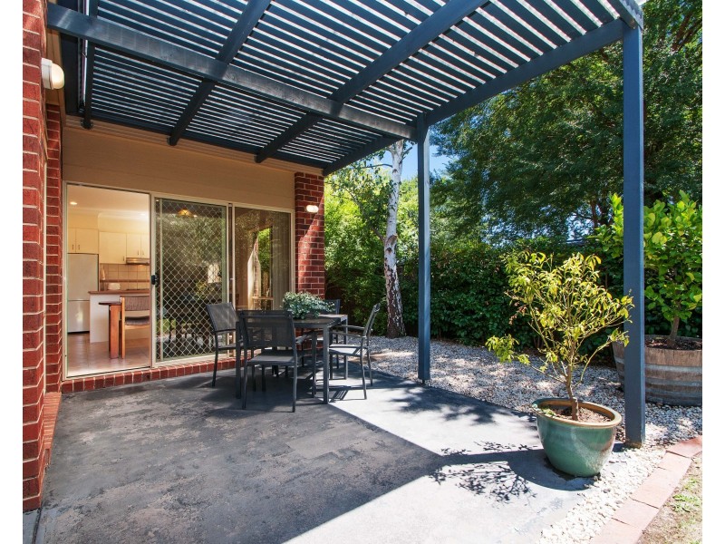 22 CHATSWOOD Grove, Chirnside Park VIC 3116