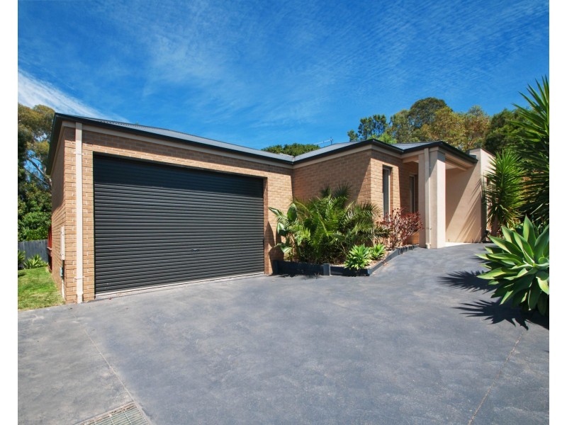 34a BIMBADEEN Drive, Mooroolbark VIC 3138