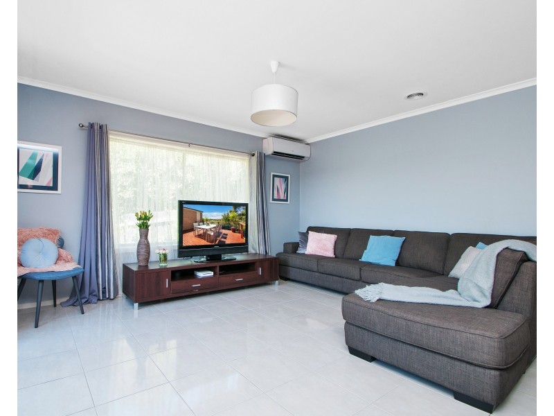 34a BIMBADEEN Drive, Mooroolbark VIC 3138