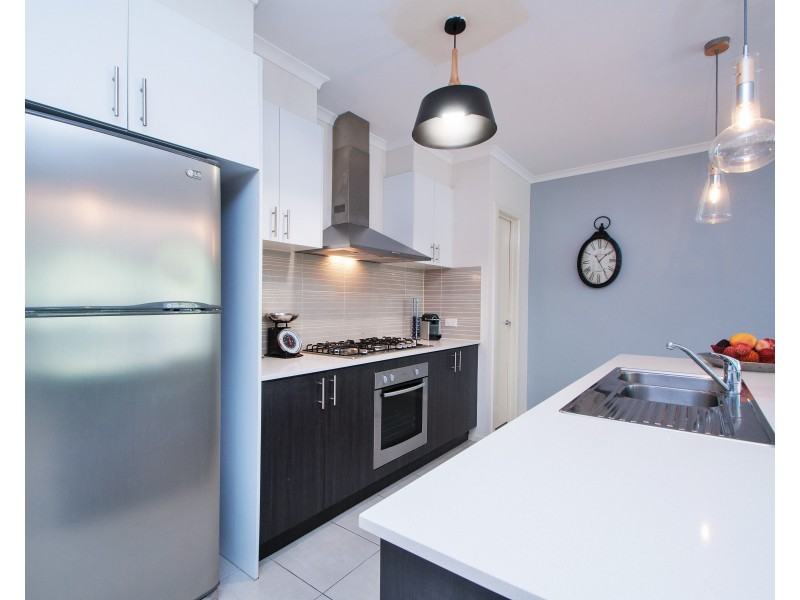 34a BIMBADEEN Drive, Mooroolbark VIC 3138