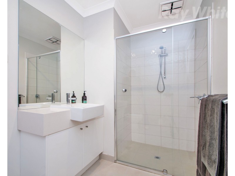 22 Evans Drive, Croydon VIC 3136