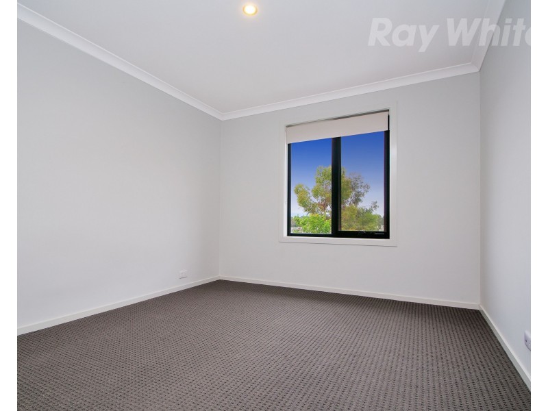 22 Evans Drive, Croydon VIC 3136