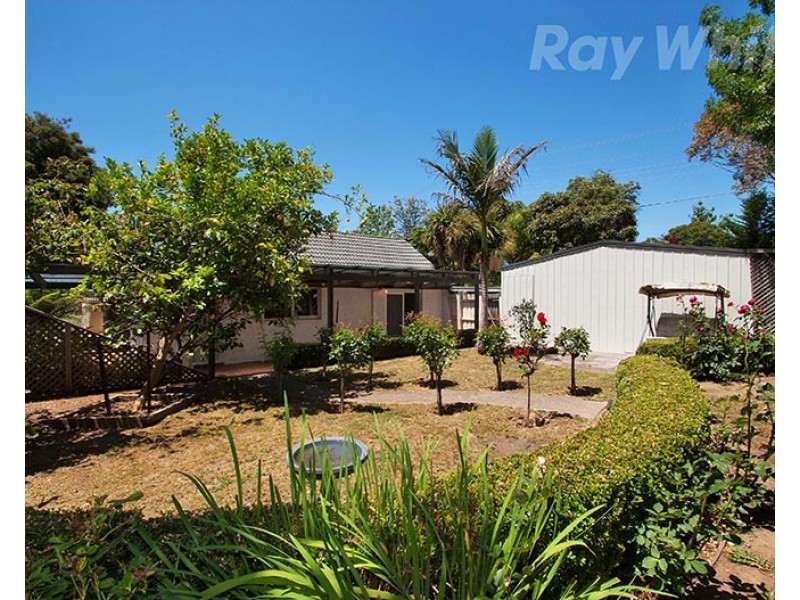 1 EMORA Street, Croydon VIC 3136