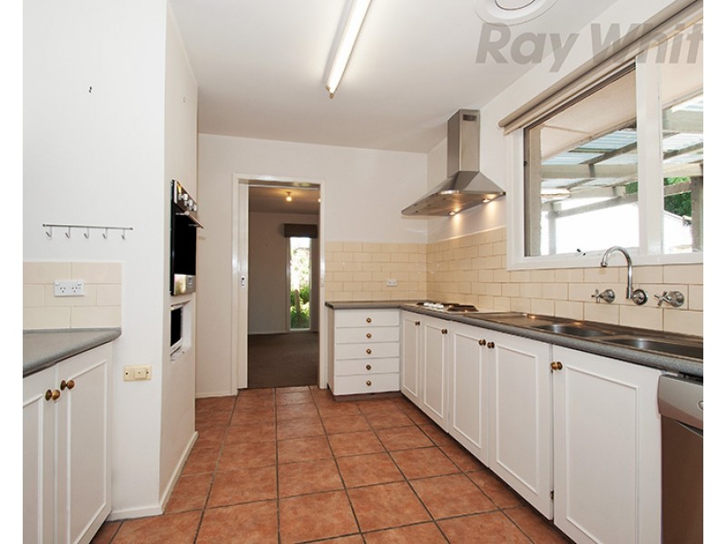 1 EMORA Street, Croydon VIC 3136