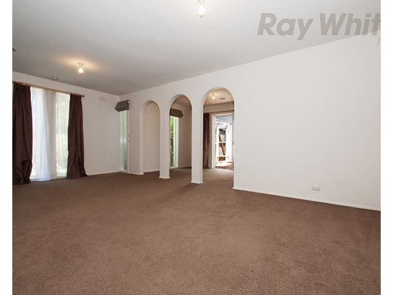 1 EMORA Street, Croydon VIC 3136