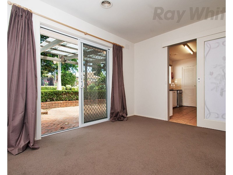 1 EMORA Street, Croydon VIC 3136