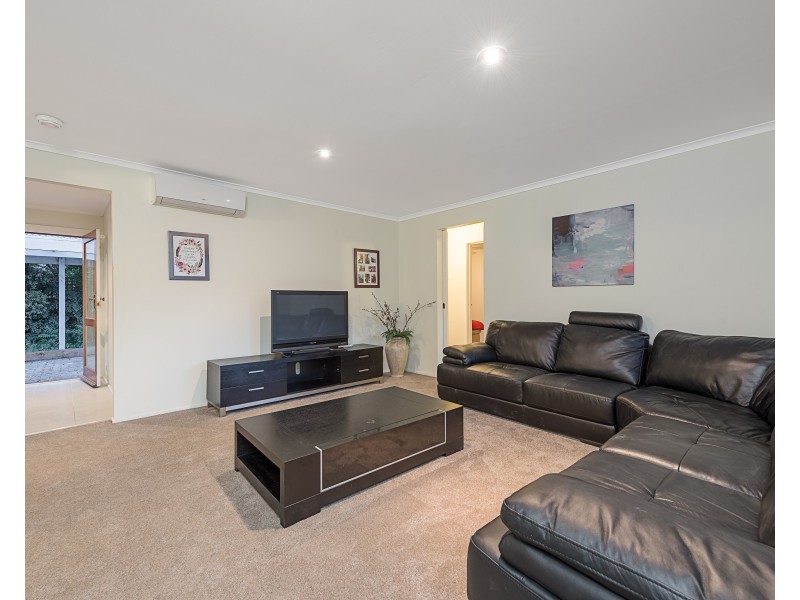 1/42 RONALD Road, Croydon VIC 3136