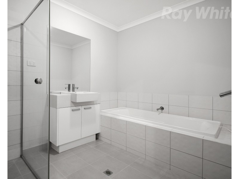 24 EVANS Drive, Croydon VIC 3136