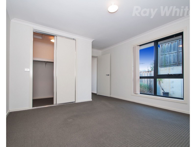 24 EVANS Drive, Croydon VIC 3136