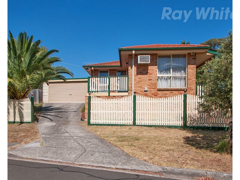 2 DARGO Close, Croydon Hills VIC 3136