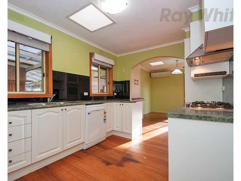 34 Broughton Avenue, Croydon VIC 3136