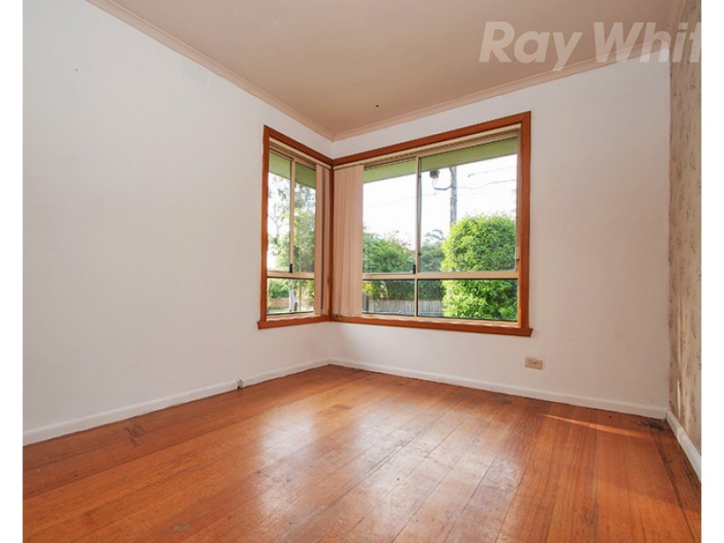 34 Broughton Avenue, Croydon VIC 3136
