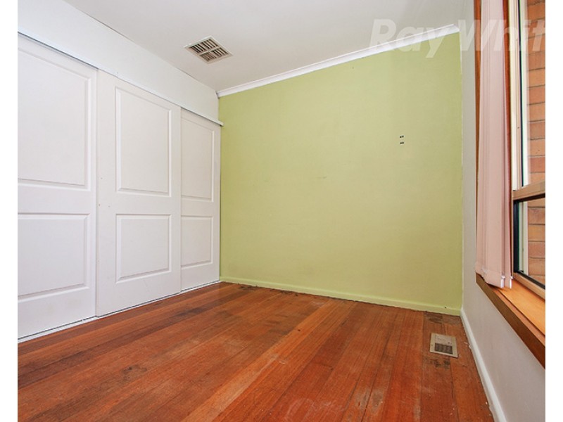 34 Broughton Avenue, Croydon VIC 3136