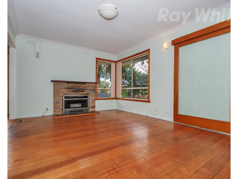34 Broughton Avenue, Croydon VIC 3136