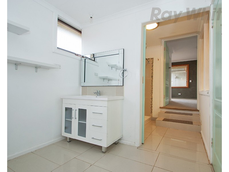 34 Broughton Avenue, Croydon VIC 3136