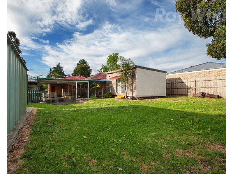 34 Broughton Avenue, Croydon VIC 3136