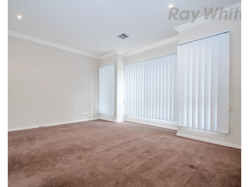 2/4 HUMBER Road, Croydon North VIC 3136