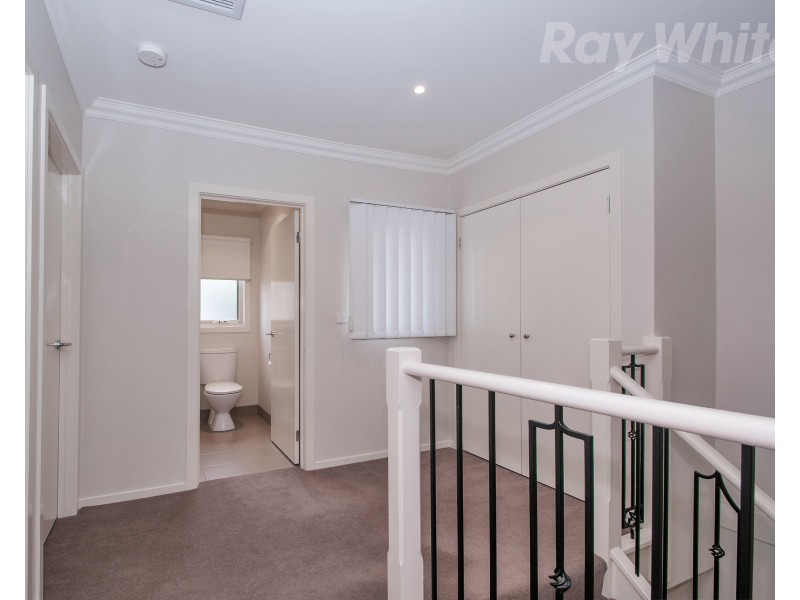 2/4 HUMBER Road, Croydon North VIC 3136